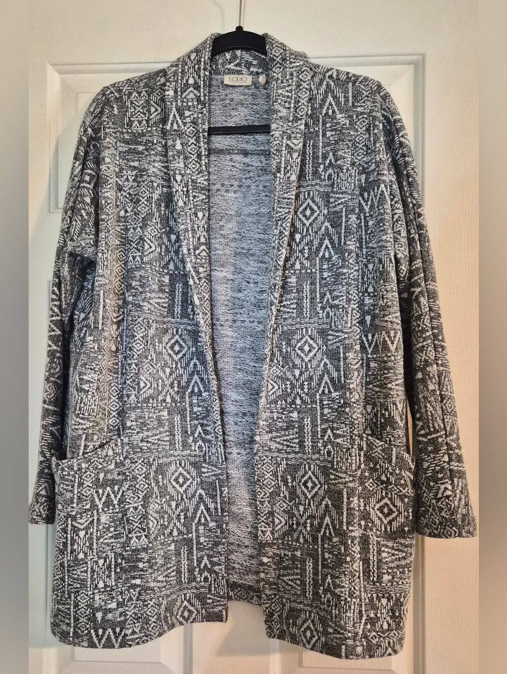 LOGO by Lori Goldstein Abstract Gray & White Open Front Cardigan w/ Pockets - S